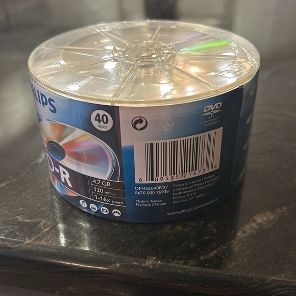 Philips Brand  DVD-R 40 Disk Pack. New never opened 
4.7GB. 120 minutes 1-16X - Picture 2 of 4
